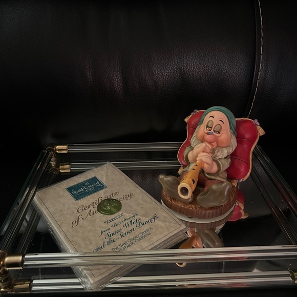 Disney Vintage Snow White Sleepy Figurine Walt Disney Classics Collection Statue - Picture 1 of 5